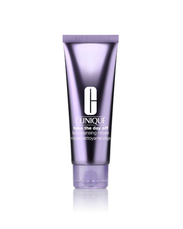 Take The Day Off™ Yüz Temizleme Köpüğü, <P>İpeksi köpük temizleyici, makyajı, güneş kremini, yağı ve diğer kirleri arındırarak cildi temiz ve tazelenmiş hissettirir.</P>